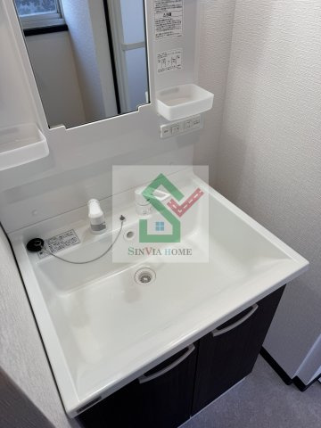 石神貸家の独立洗面台