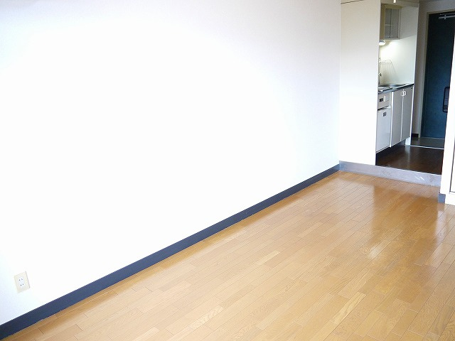 三芳ビルの洋室|コンパクトで使いやすい洋室です