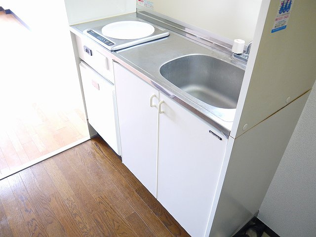 三芳ビルのキッチン|お料理しやすいキッチンです