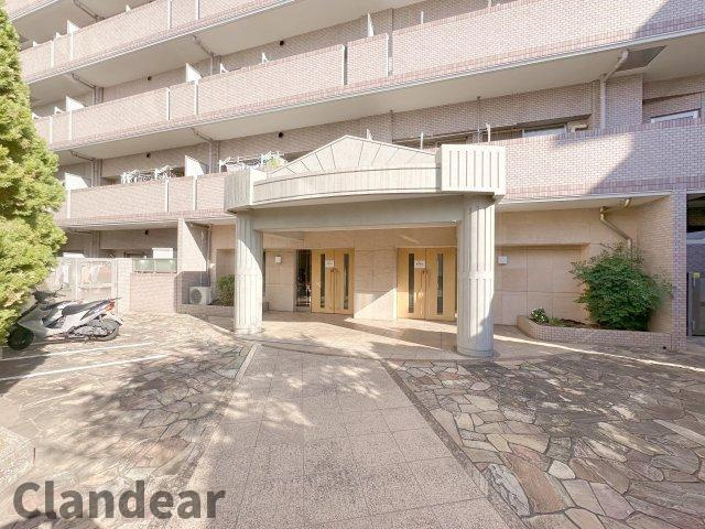 キャッスルマンション亀戸・立花弐番館のエントランス|ドキドキの新生活も、安心してスタート。ぴったりの住まいを見つけませんか？クランディアが一緒に住まい選びをサポートします‼　まずは、お気軽にお問合せください　＃クランディア