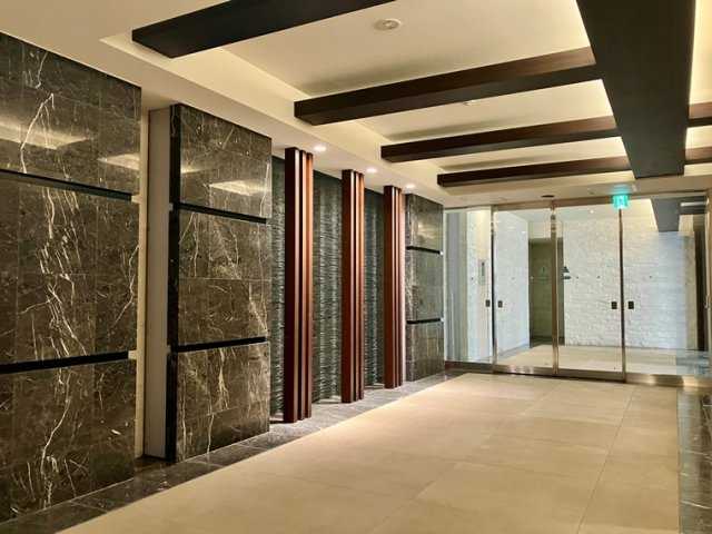 プレシス宮崎台のロビー