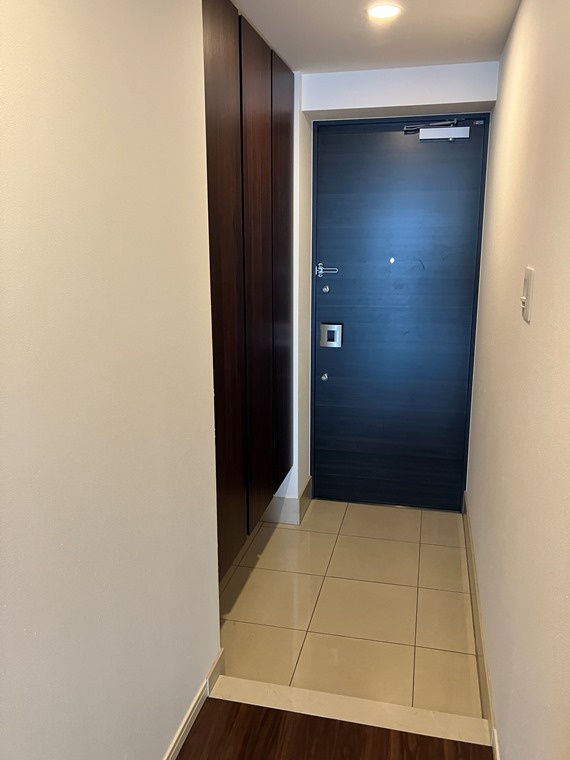 プレシス宮崎台の玄関