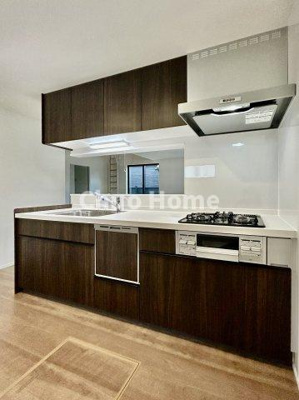 【キッチン】 | 江戸川区東小岩4丁目新築分譲住宅 | ワイドで収納豊富なシステムキッチン