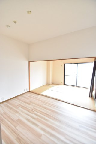 大阪市城東区中央１丁目の賃貸マンションの居間・リビング