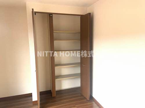 グランシードＡ・Ｂ・Ｃ・Ｄ・Ｅの収納|洋室についている収納です＊