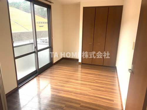 グランシードＡ・Ｂ・Ｃ・Ｄ・Ｅの洋室|洋室は５．７帖です★