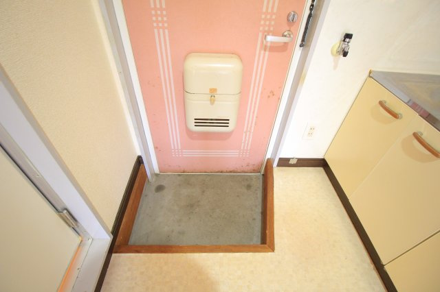 CLEVERの玄関