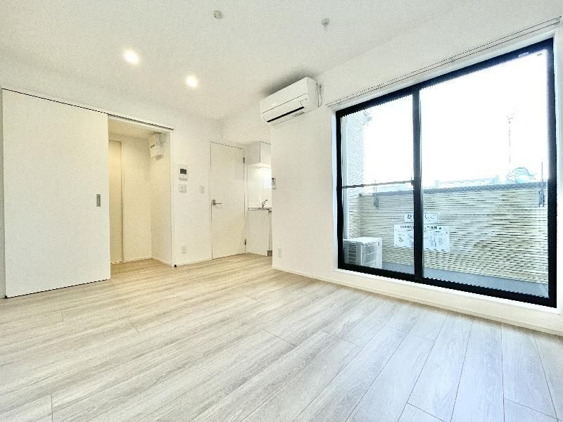 シャンブル高畑 （シャンブルタカバタ）の居間・リビング|使いやすいリビングです