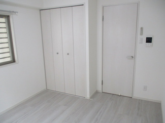 【洋室】 | パーサーズハイム泉崎