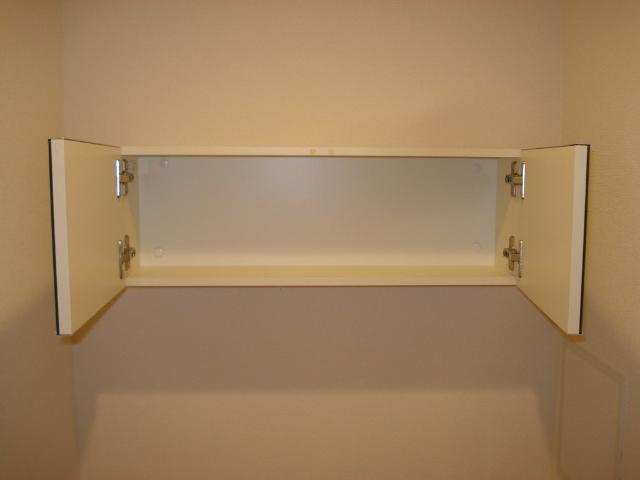 【トイレ】 | サザン　テラス | 戸棚（ミラー付き）