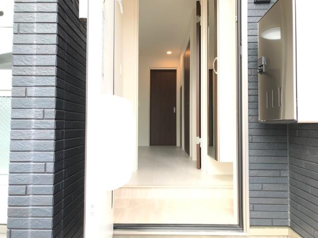 【玄関】 | ルシアス | 玄関