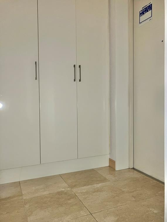 ライオンズマンション横濱元町キャナリシアの玄関