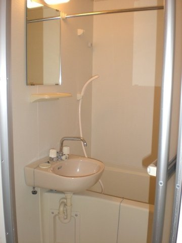 レオパレスグレースの浴室