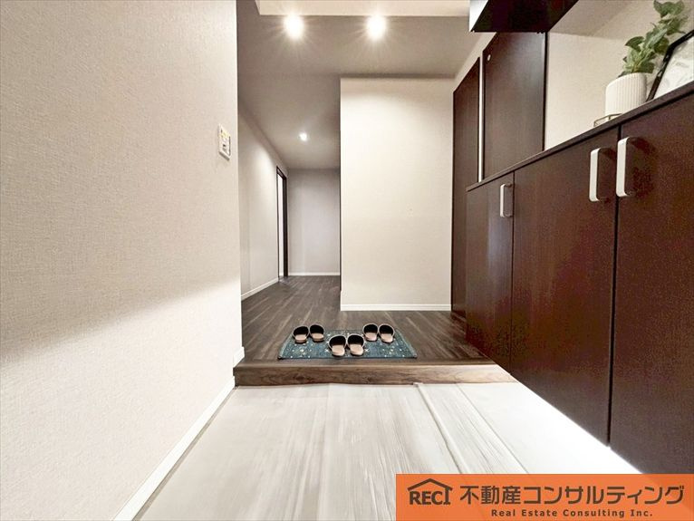 夙川レックスマンションの玄関