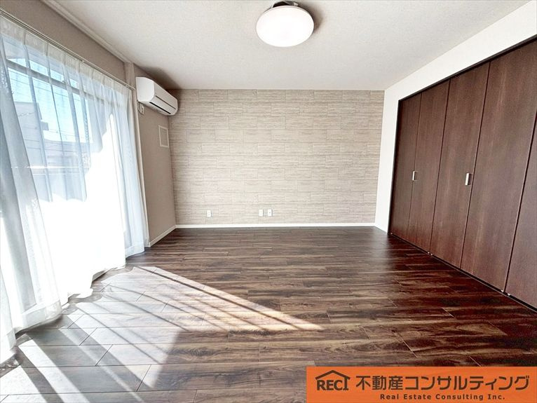 夙川レックスマンションの洋室