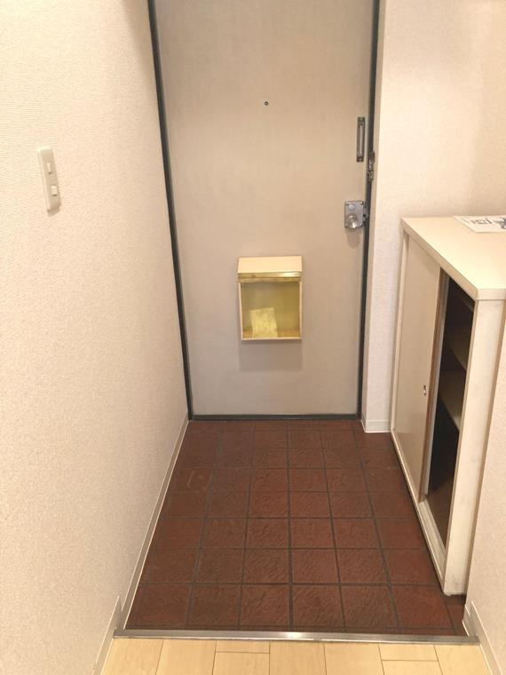 秀和亀戸２丁目レジデンスの玄関