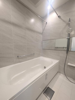 【浴室】 | ローレルタワー ルネ浜松町