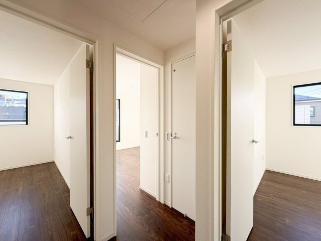 新築デザイナーズ分譲住宅全4棟　値下げしました！青葉区荏子田3期の内装|早く引越しがしたい、転勤が決まった！という方におすすめの即入居・完成済の新築一戸建て。契約前に室内の見学ができ、部屋の雰囲気や広さ、眺望、住宅設備の使い勝手などしっかり確認できます。