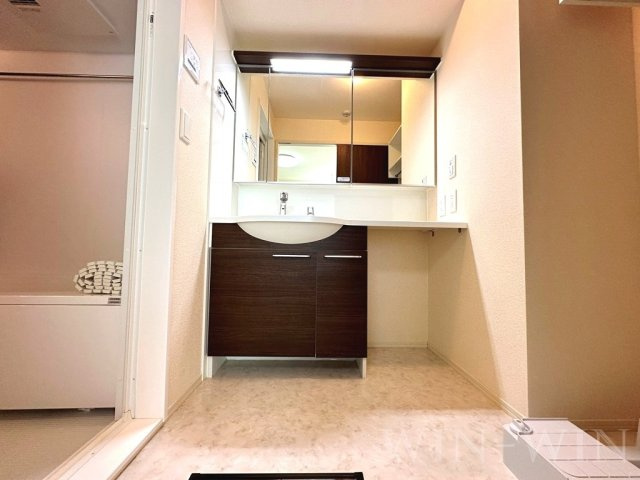 Es tupendoの独立洗面台