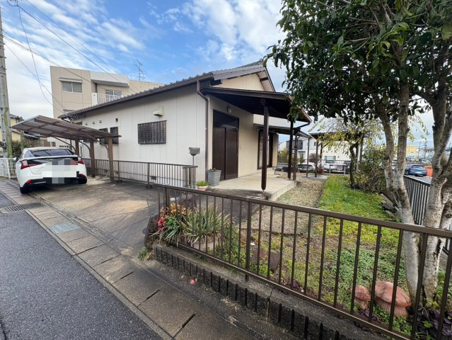 小坂町５丁目貸家の展望