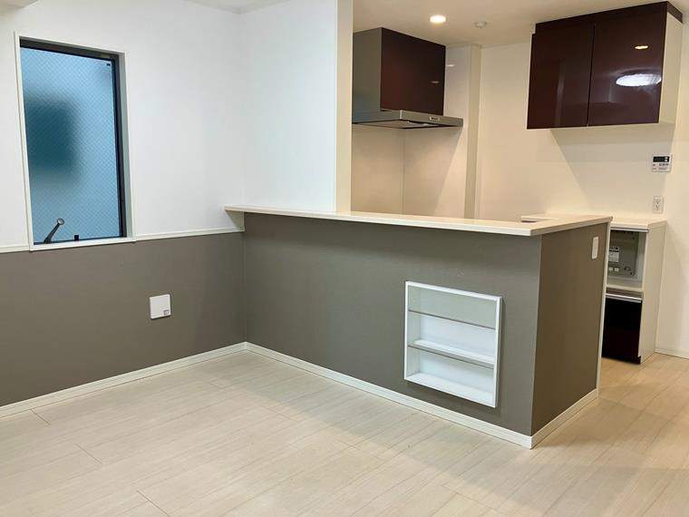 六角橋戸建の居間・リビング