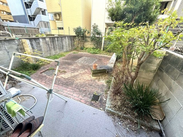 【バルコニー】 | 新深江サンハイツ　★専用庭付・南向き | 専用庭付きです♪