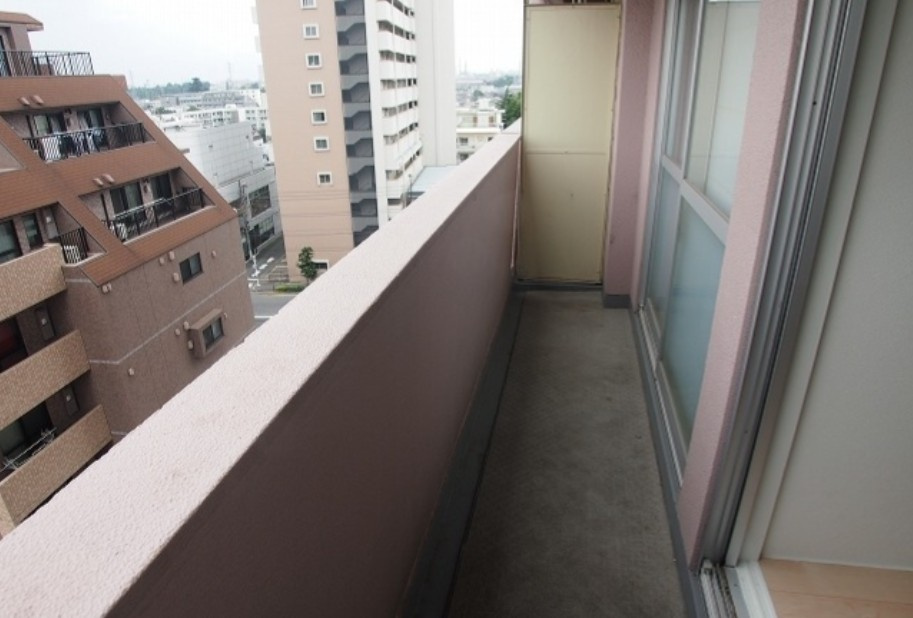 方南町コーポビアネーズのバルコニー