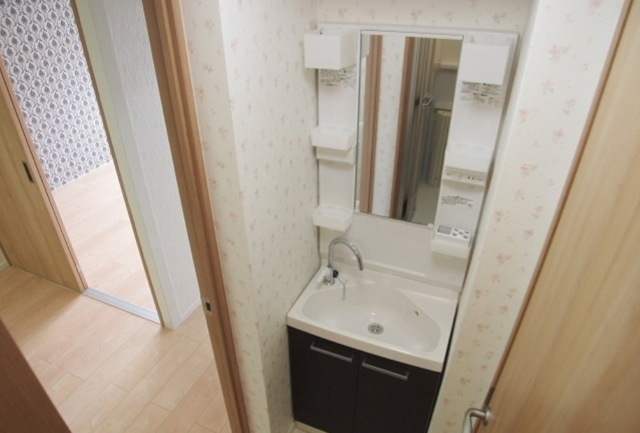 方南町コーポビアネーズの独立洗面台