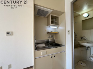 キッチンはお掃除のしやすいIHクッキングヒーターです♪