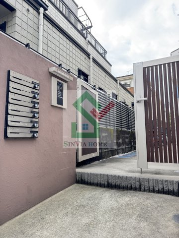 エクセルコート武蔵関のエントランス