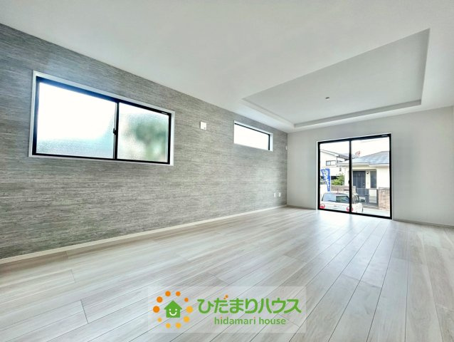 蓮田市馬込11期　新築一戸建て　リガーレの居間・リビング