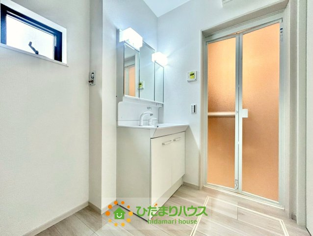 蓮田市馬込11期　新築一戸建て　リガーレの独立洗面台