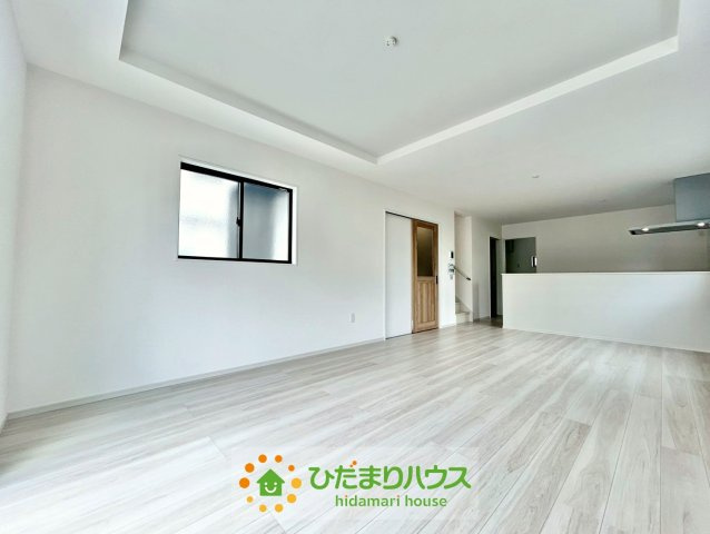 蓮田市馬込11期　新築一戸建て　リガーレの居間・リビング