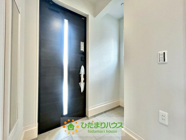 蓮田市馬込11期　新築一戸建て　リガーレの玄関