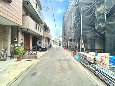 【前面道路含む現地写真】 | 荒川区東尾久2丁目新築分譲住宅 | 全面道路