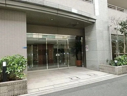 ラフィーネデュオのエントランス