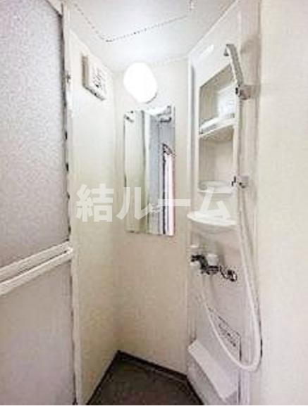 新宿区新宿６丁目のアパートのシャワールーム|別号室参考写真