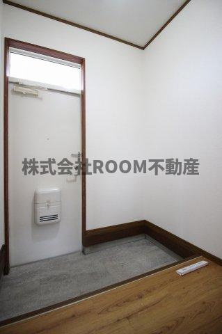 CORPO　PEＡCEの玄関|収納もある玄関です