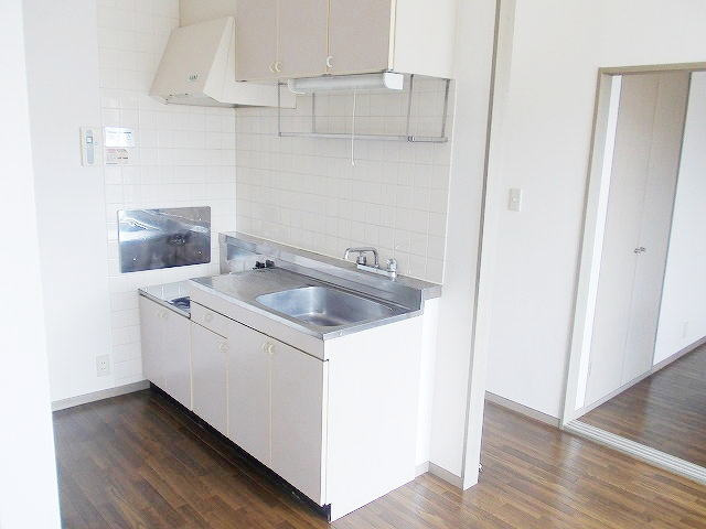 ヴィラ松前台Ａのキッチン|キッチン