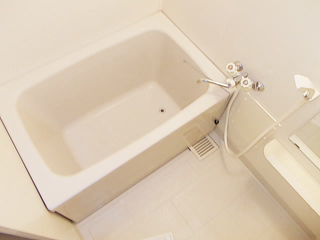 ヴィラ松前台Ａの浴室|バス