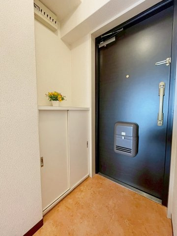 ホワイトボックスPARTIIの玄関|ゆったりとした玄関です