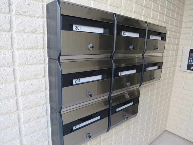 ジュヌセードルＢのその他共用部分|☆共用ポスト☆