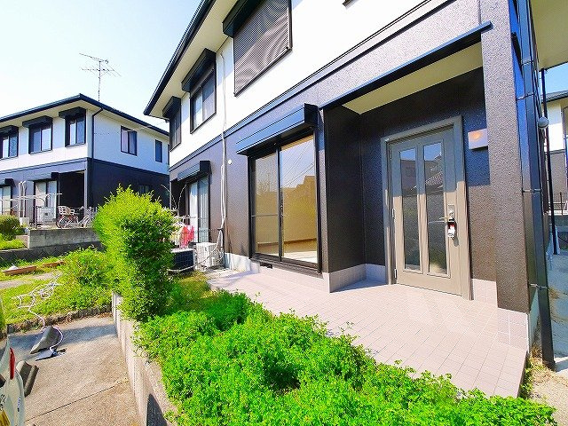 イーストタウン朱雀の庭|お庭の付いた物件です