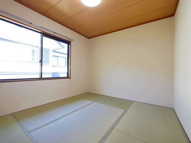 イーストタウン朱雀の和室|落ち着いた雰囲気の和室付きです