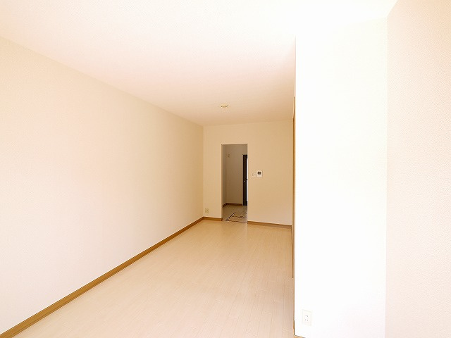 イーストタウン朱雀の居間・リビング|こちらの居間で趣味の時間をお楽しみください