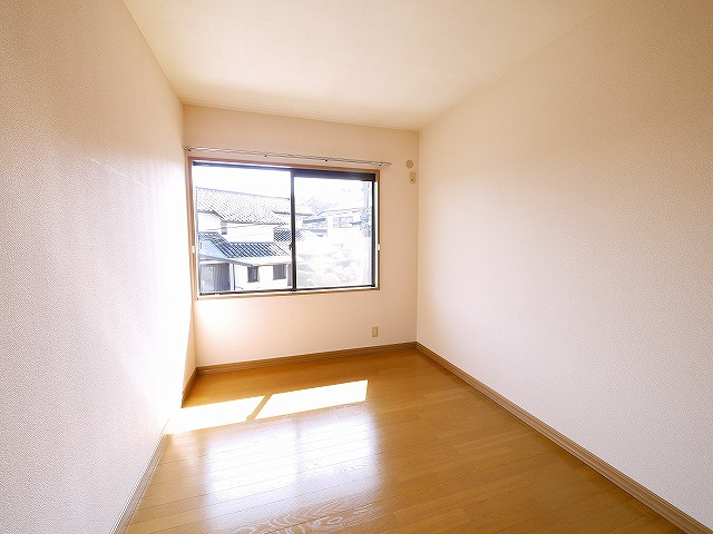 イーストタウン朱雀の洋室|ゆったりした洋室です