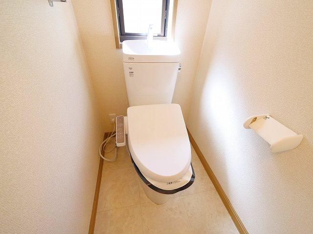 イーストタウン朱雀のトイレ|落ち着いたトイレです