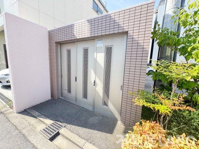 コンフォール平野のその他