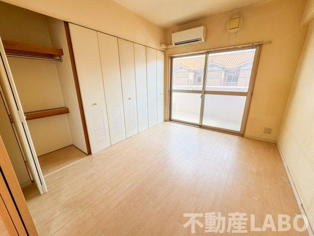 コンフォール平野の洋室