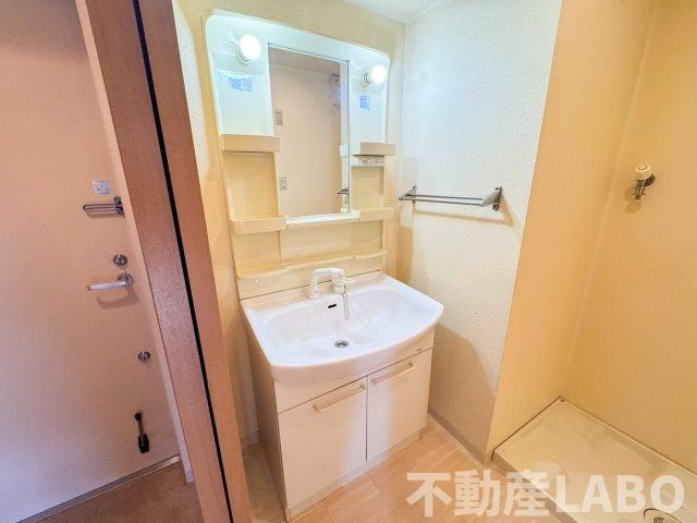 コンフォール平野の洗面所